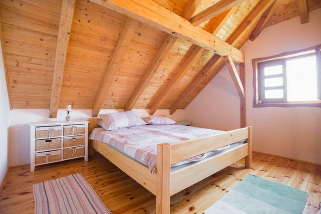 Peacefull Family Cottage Gornji Desinec エクステリア 写真